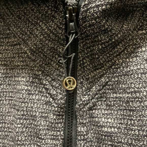 Lululemon Heather Grey Zip Up Size 6 - Picture 2 of 4